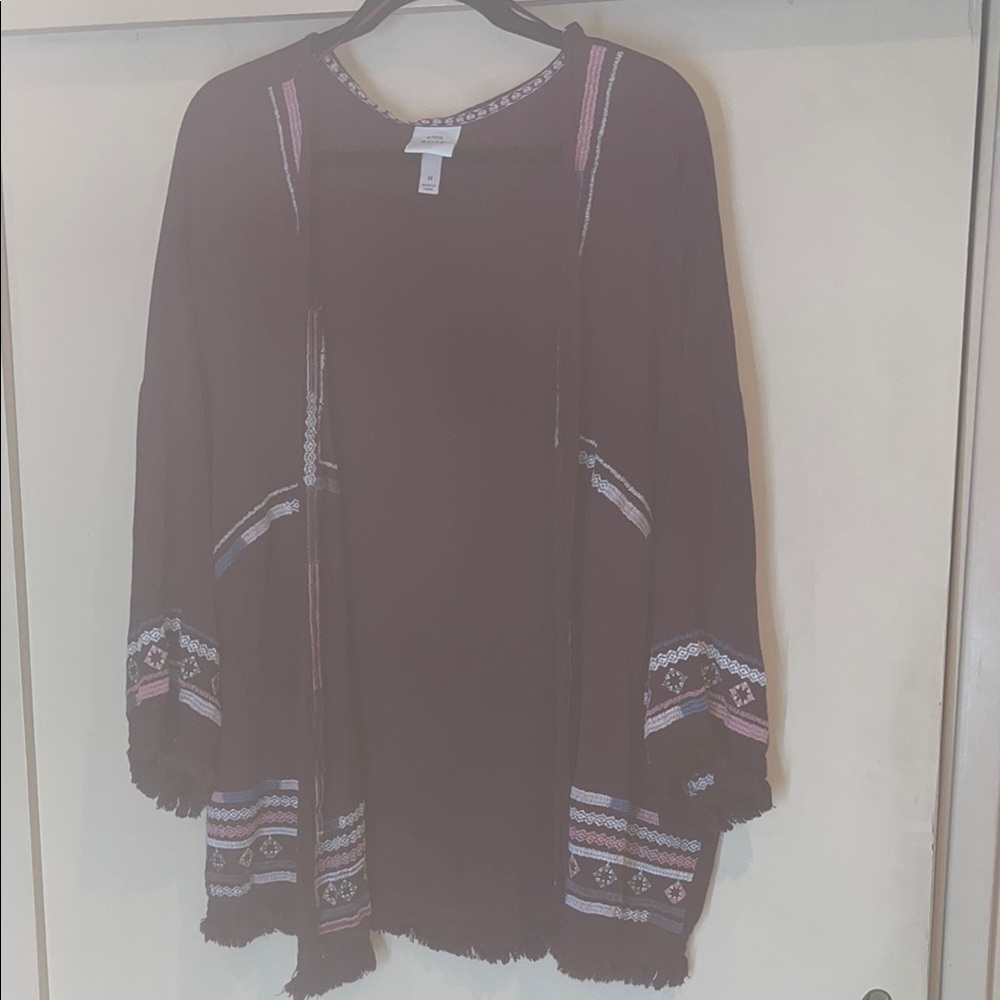 Knox Rose burgundy Embroidered kimono wrap size medium